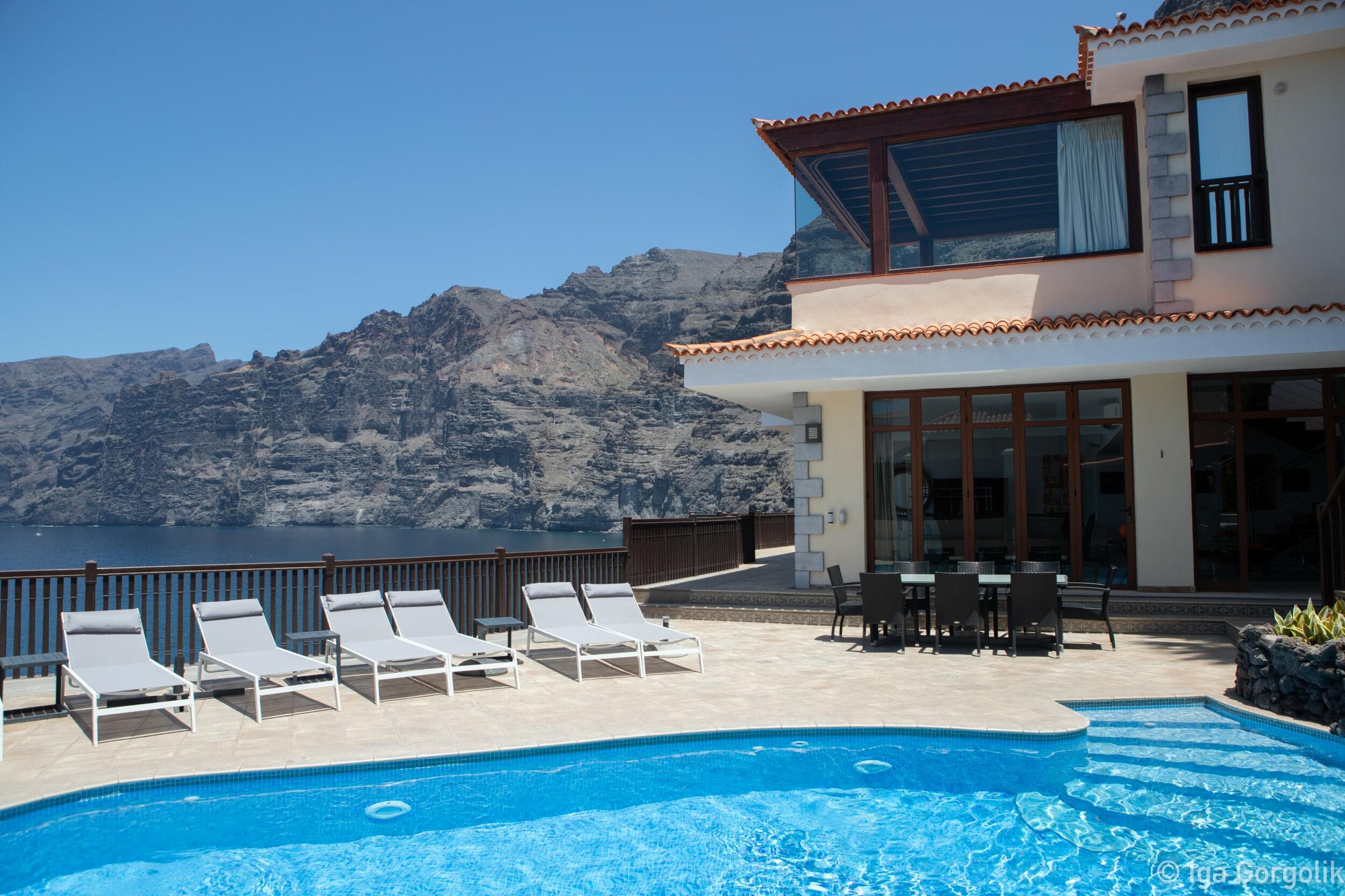 Villa sobre el acantilado, Los Gigantes