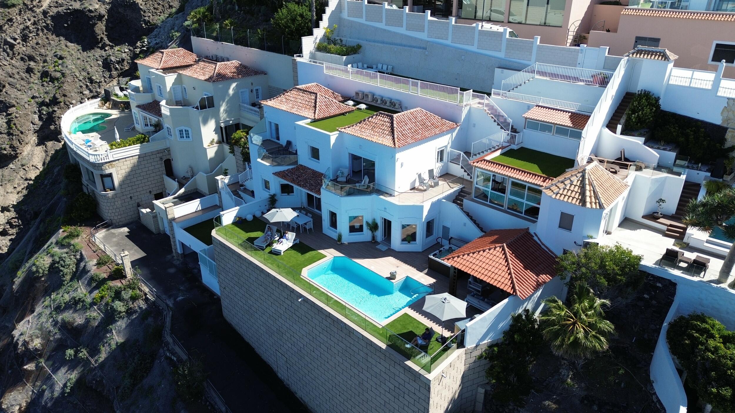 Villa en primera línea, Los Gigantes — 2/12