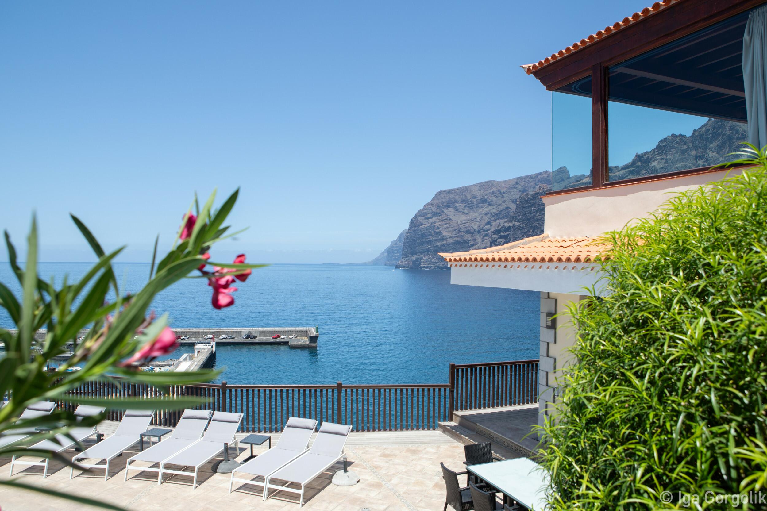 Villa sobre el acantilado, Los Gigantes — 2/12