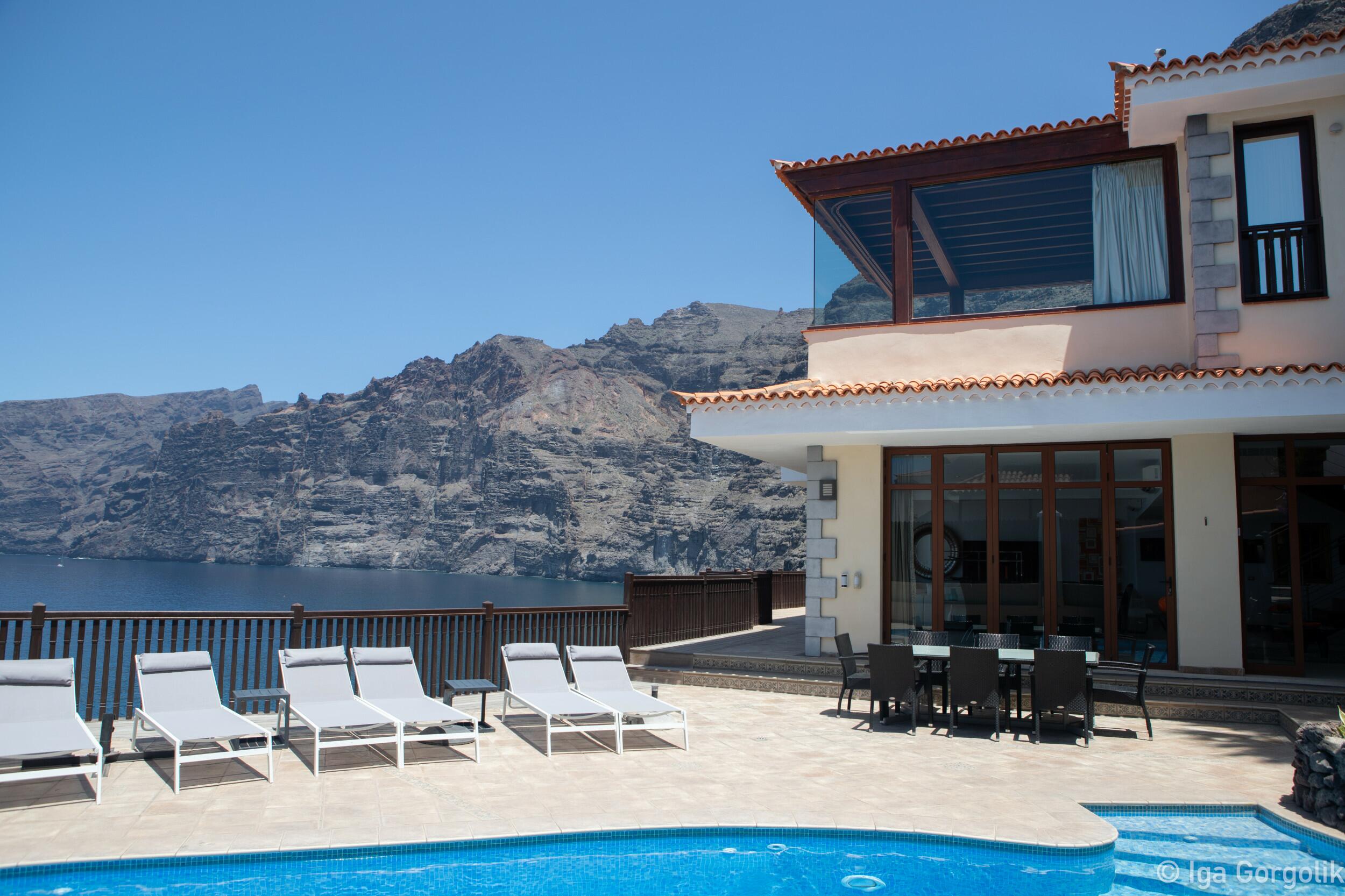 Villa sobre el acantilado, Los Gigantes — 8/12
