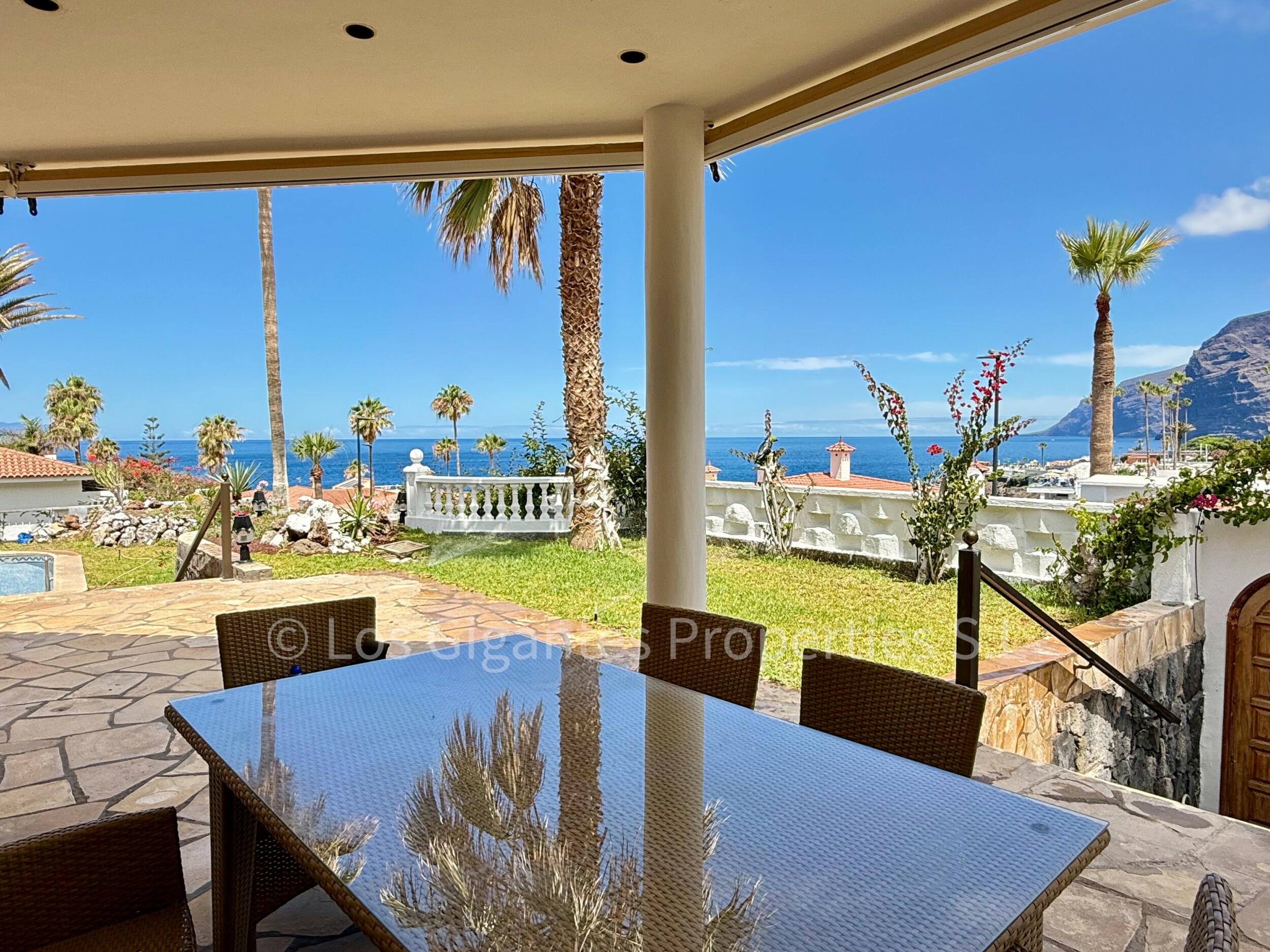 Villa en Crab Island, Los Gigantes — 4/12