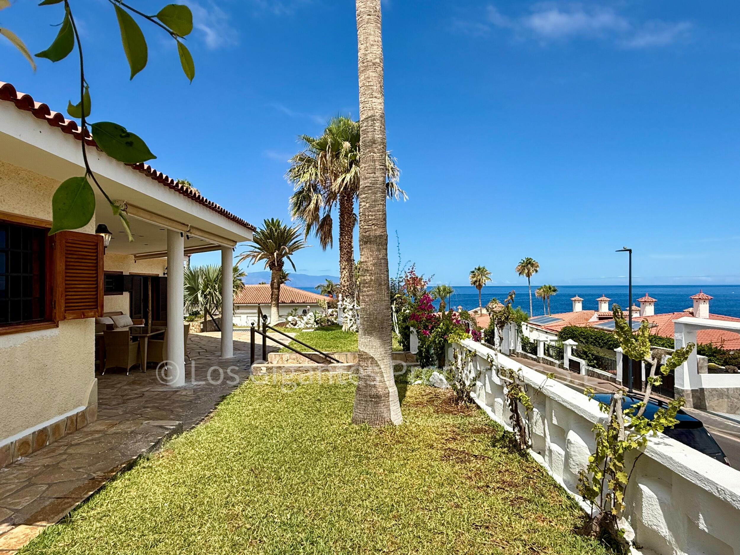 Villa en Crab Island, Los Gigantes — 8/12